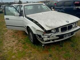 176-58490 Bmw High Mounted Stop Light Sedan Fits 1989-1995 525i