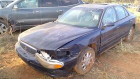 176.gm4h99 Buick High Mounted Stop Light 3rd Brake Fits 97-05 Century Oem
