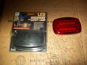 Hr18-r Custer Hf18-r 1 Of Vintage # Led Highway Safety Light Tested Working No Battery