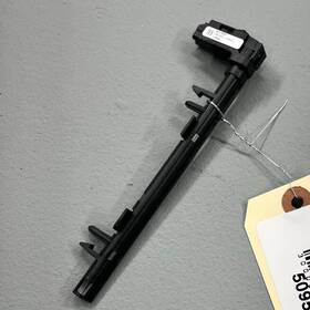 84310005 Gm 2018-2023 Gmc Terrain Light Bar Conductor Oem