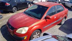 176.ki1a06 Kia Rio 2006 High Mounted Stop Light 242252