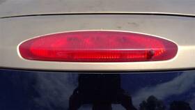 176.da1404 Nissan High Mounted Stop Light 3rd Brake Assembly Fits 04-09 Quest Oem