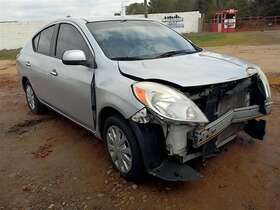176.da1h12 Nissan High Mounted Stop Lamp Fits 2012 Versa