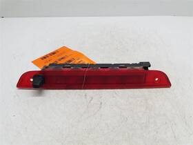 176.gm7404 Saturn High Mounted Stop Light 3rd Brake Fits 04-07 Vue Oem