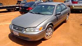 176.to1h01 Toyota Camry 2001 High Mounted Stop Light