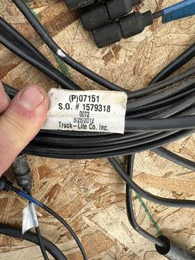 1579318 Truck-lite P-07148 Oem Front Bumper Wiring Harness P07151 S.o. Multi-connector