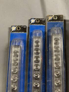 38470b United Pacific 11led 17 Inch Light Bar - Red Led/clear Lens 1 Unit